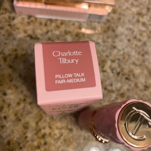 High End Makeup Bundle - Picture 8 of 8